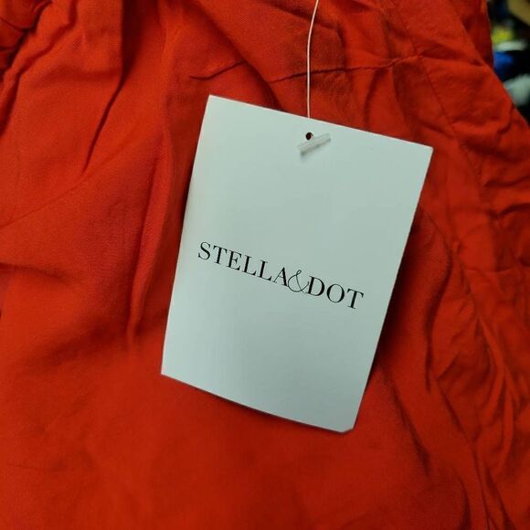 Stella & Dot Hannah One Shoulder Top Large Red Embroidered Size Large NWT - Picture 9 of 10